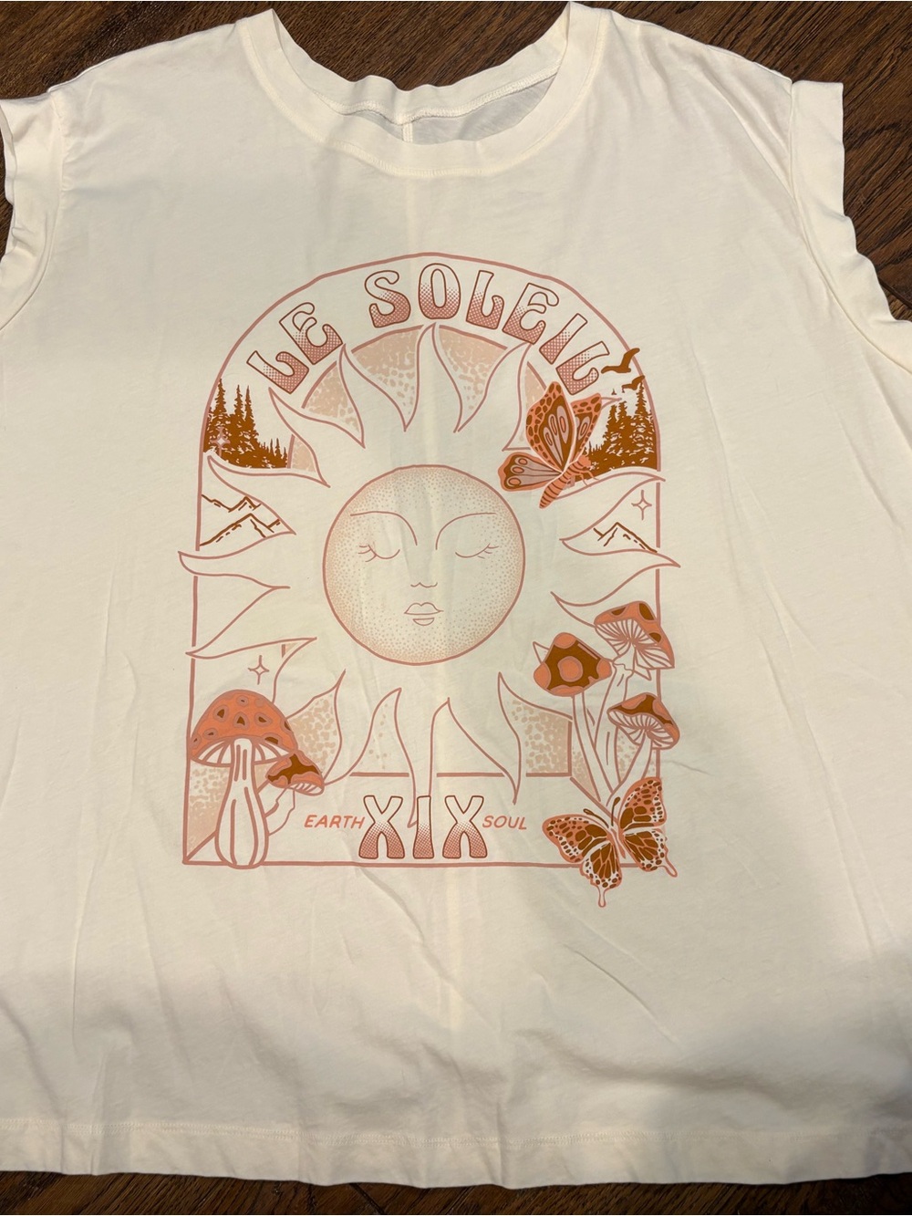 Torrid Le Soleil Graphic Tee in Cream with Rose Gold Print 3X